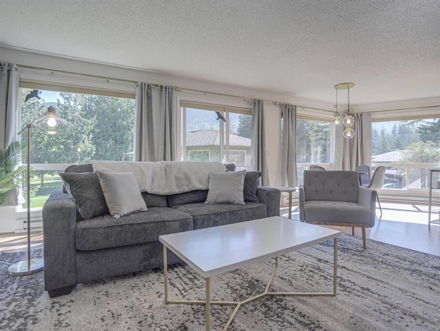 Ski-Mount Hood Charm-Welches,Golf And Ski Resort Condo,W&D, Wifi,Near Woods,Hiking,Fishing Mount Hood Village ภายนอก รูปภาพ