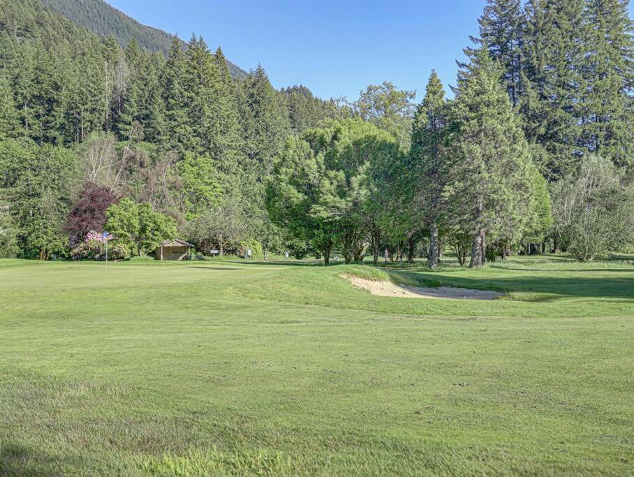 Ski-Mount Hood Charm-Welches,Golf And Ski Resort Condo,W&D, Wifi,Near Woods,Hiking,Fishing Mount Hood Village ภายนอก รูปภาพ